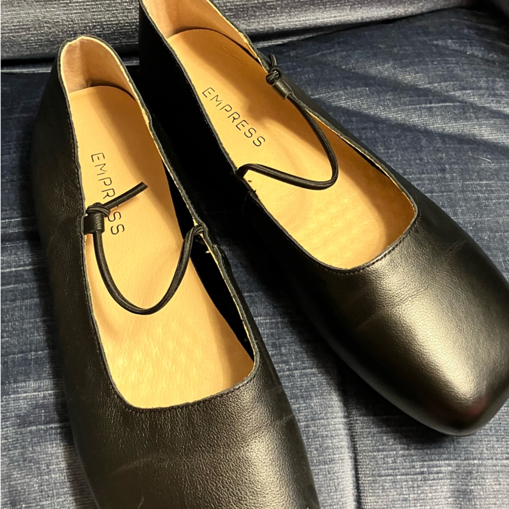 Square Toe Black Leather Flats